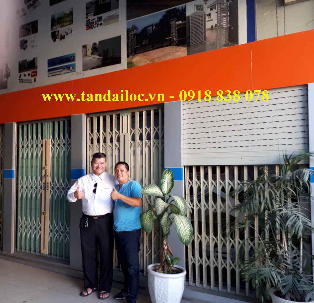 Cửa hàng cửa cuốn cửa kéo Tấn Đại Lộc